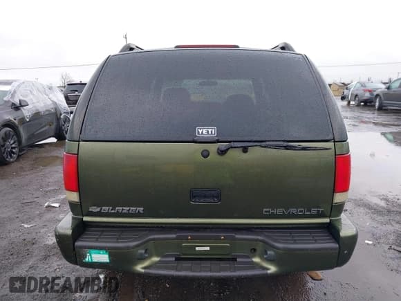 ✅ 2001 Chevrolet Blazer LT • VIN: 1GNDT13W212133371 • Lot: 41516111. Wystawiony na IAAI z przebiegiem 175 607 mil. Bezpłatny archiwum sprzedaży aukcyjnych z USA i szczegółowy raport historii pojazdu na DreamBid. Zdjęcie 15.