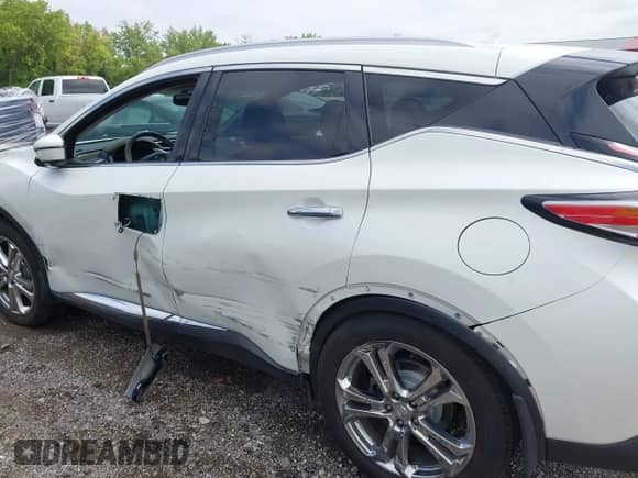 2016 Nissan Murano SV with VIN 5N1AZ2MHXGN131080, listed as a IAAI auction lot 42760690 with 55,280 mi miles and . Bid and sale history available at DreamBid. Image 14.