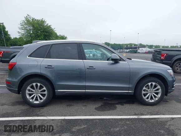 ✅ 2014 Audi Q5 Premium Plus • VIN: WA1LFAFP8EA010406 • Lot: 42466680. Listed on IAAI with 180,592 mi. Free auction sales archive from the USA and detailed vehicle history report at DreamBid. Image 13.