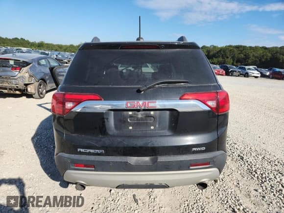 ✅ 2017 GMC Acadia SLT • VIN: 1GKKNULS2HZ323654 • Lot: 84941165. Wystawiony na Copart z przebiegiem 131 905 mil. Bezpłatny archiwum sprzedaży aukcyjnych z USA i szczegółowy raport historii pojazdu na DreamBid. Zdjęcie 6.