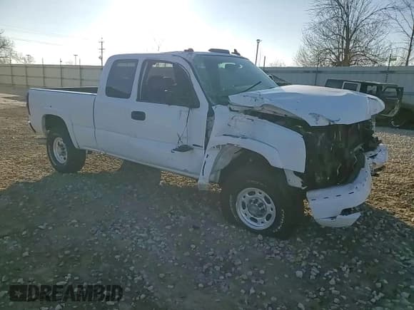 ✅ 2006 Chevrolet Silverado 2500HD Work Truck • VIN: 1GCHK29266E126615 • Lot: 43231365. Wystawiony na Copart z przebiegiem 286 060 mil. Bezpłatny archiwum sprzedaży aukcyjnych z USA i szczegółowy raport historii pojazdu na DreamBid. Zdjęcie 11.