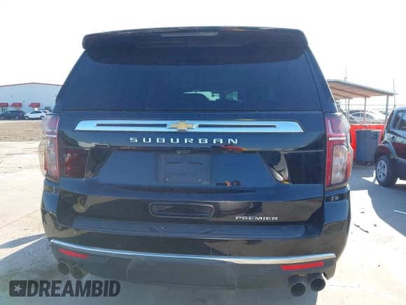 ✅ 2022 Chevrolet Suburban Premier • VIN: 1GNSKFKD3NR142911 • Lot: 42958230. Wystawiony na IAAI z przebiegiem 125 206 mil. Bezpłatny archiwum sprzedaży aukcyjnych z USA i szczegółowy raport historii pojazdu na DreamBid. Zdjęcie 17.