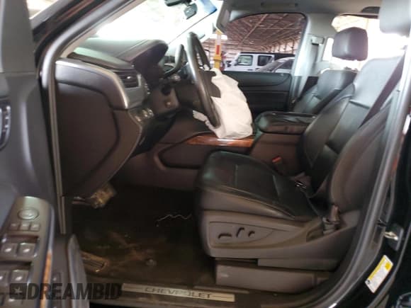 ✅ 2015 Chevrolet Suburban LTZ • VIN: 1GNSKKKC6FR606601 • Lot: 59994064. Wystawiony na Copart z przebiegiem Nie podano. Bezpłatny archiwum sprzedaży aukcyjnych z USA i szczegółowy raport historii pojazdu na DreamBid. Zdjęcie 7.