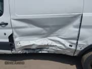 ✅ 2019 Ford Transit • VIN: 1FTYR1ZM1KKA89346 • Lot: 42585043. Wystawiony na IAAI z przebiegiem 103 067 mil. Bezpłatny archiwum sprzedaży aukcyjnych z USA i szczegółowy raport historii pojazdu na DreamBid. Zdjęcie 17.