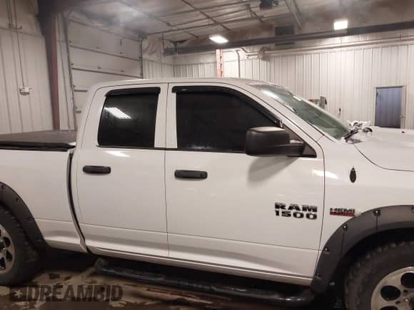 2015 Ram 1500 Express с VIN 1C6RR7FT1FS790422, выставлен на аукционе IAAI как лот 41067360 с пробегом 106 054 миль миль и . История ставок и продаж доступна на DreamBid. Изображение 13.