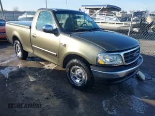 ✅ 2002 Ford F-150 XL • VIN: 1FTRF17W92NB74175 • Lot: 41204360. Wystawiony na IAAI z przebiegiem Nie podano. Bezpłatny archiwum sprzedaży aukcyjnych z USA i szczegółowy raport historii pojazdu na DreamBid. Zdjęcie 1.