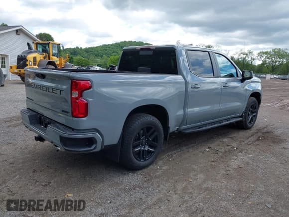 ✅ 2024 Chevrolet Silverado 1500 RST • VIN: 1GCUDEE87RZ193564 • Lot: 42321781. Listed on IAAI with 20,135 mi. Free auction sales archive from the USA and detailed vehicle history report at DreamBid. Image 4.