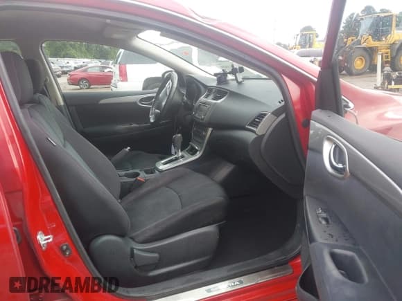 ✅ 2013 Nissan Sentra SL • VIN: 3N1AB7AP4DL631381 • Lot: 42463809. Wystawiony na IAAI z przebiegiem 142 602 mil. Bezpłatny archiwum sprzedaży aukcyjnych z USA i szczegółowy raport historii pojazdu na DreamBid. Zdjęcie 5.