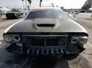 ✅ 2015 Dodge Challenger SRT 392 • VIN: 2C3CDZDJXFH769820 • Lot: 85370515. Wystawiony na Copart z przebiegiem 63 610 mil. Bezpłatny archiwum sprzedaży aukcyjnych z USA i szczegółowy raport historii pojazdu na DreamBid. Zdjęcie 5.