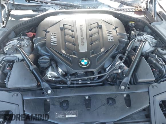 ✅ 2014 BMW 5 Series 550i xDrive • VIN: WBAKP9C54ED693619 • Лот: 42776138. Опубликован ранее на IAAI с пробегом 187 994 миль. Бесплатный доступ к архиву аукционных продаж из США и подробный отчёт об истории автомобиля на DreamBid. Изображение 10.