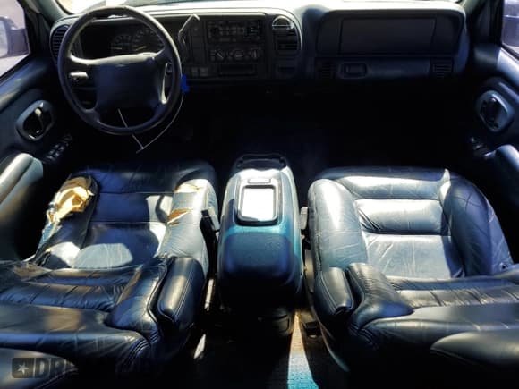 ✅ 1997 GMC Yukon • VIN: 1GKEK13R0VJ747359 • Lot: 48301095. Listed on Copart with 272,417 mi. Free auction sales archive from the USA and detailed vehicle history report at DreamBid. Image 8.