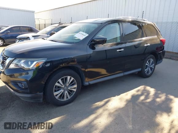 ✅ 2018 Nissan Pathfinder S • VIN: 5N1DR2MN6JC633381 • Лот: 41999410. Опубликован ранее на IAAI с пробегом 106 561 миль. Бесплатный доступ к архиву аукционных продаж из США и подробный отчёт об истории автомобиля на DreamBid. Изображение 17.