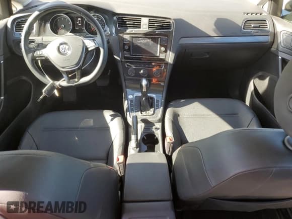 ✅ 2021 Volkswagen Golf TSI • VIN: 3VWG57AU4MM008029 • Lot: 90698865. Listed on Copart with 21,724 mi. Free auction sales archive from the USA and detailed vehicle history report at DreamBid. Image 8.