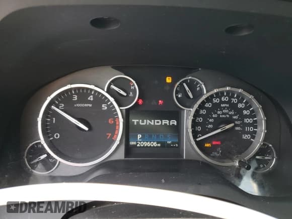 ✅ 2017 Toyota Tundra Platinum • VIN: 5TFAW5F13HX603902 • Lot: 67443435. Wystawiony na Copart z przebiegiem 209 606 mil. Bezpłatny archiwum sprzedaży aukcyjnych z USA i szczegółowy raport historii pojazdu na DreamBid. Zdjęcie 9.