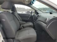 ✅ 2007 Chevrolet Aveo LT • VIN: KL1TG566X7B046104 • Lot: 88252535. Wystawiony na Copart z przebiegiem 193 095 mil. Bezpłatny archiwum sprzedaży aukcyjnych z USA i szczegółowy raport historii pojazdu na DreamBid. Zdjęcie 7.