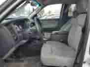 2008 Dodge Dakota z VIN 1D3HE32KX8S525837, wystawiony jako Copart lot #53922725 z przebiegiem 138 810 mil mil oraz Szkoda całkowita • Salvage title. Historia ofert i sprzedaży dostępna na DreamBid. Obrazek 7.