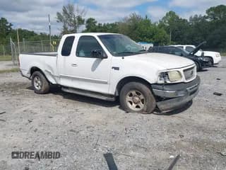 ✅ 2000 Ford F-150 XL • VIN: 1FTZX1720YKB49329 • Lot: 43180134. Listed on IAAI with 114,431 mi. Free auction sales archive from the USA and detailed vehicle history report at DreamBid. Image 1.