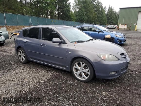 ✅ 2008 Mazda 3 S GT • VIN: JM1BK344681828674 • Lot: 90284215. Wystawiony na Copart z przebiegiem 187 707 mil. Bezpłatny archiwum sprzedaży aukcyjnych z USA i szczegółowy raport historii pojazdu na DreamBid. Zdjęcie 4.