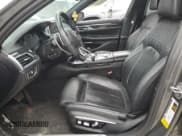 ✅ 2017 BMW 7 Series 750i • VIN: WBA7F0C57HGM21279 • Lot: 90692325. Wystawiony na Copart z przebiegiem 122 955 mil. Bezpłatny archiwum sprzedaży aukcyjnych z USA i szczegółowy raport historii pojazdu na DreamBid. Zdjęcie 7.