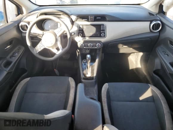 ✅ 2020 Nissan Versa SV • VIN: 3N1CN8EV8LL876939 • Lot: 84820255. Listed on Copart with 99,637 mi. Free auction sales archive from the USA and detailed vehicle history report at DreamBid. Image 8.