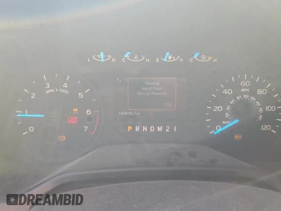 ✅ 2017 Ford F-150 XL • VIN: 1FTMF1CP2HKC39001 • Lot: 52112145. Wystawiony na Copart z przebiegiem 140 928 mil. Bezpłatny archiwum sprzedaży aukcyjnych z USA i szczegółowy raport historii pojazdu na DreamBid. Zdjęcie 9.