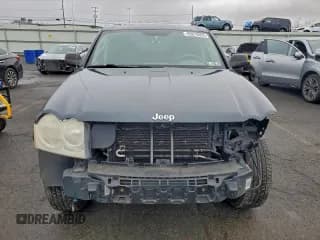 ✅ 2007 Jeep Grand Cherokee Laredo • VIN: 1J8HR48P37C590083 • Лот: 93819395. Опубликован ранее на Copart с пробегом 197 968 миль. Бесплатный доступ к архиву аукционных продаж из США и подробный отчёт об истории автомобиля на DreamBid. Изображение 5.