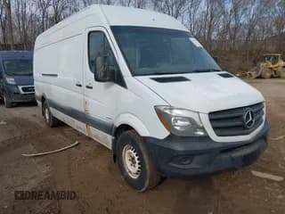 ✅ 2016 Mercedes-Benz Sprinter Cargo EXT • VIN: WD3PE8DD9GP247797 • Лот: 41717107. Опубликован ранее на IAAI с пробегом 297 585 миль. Бесплатный доступ к архиву аукционных продаж из США и подробный отчёт об истории автомобиля на DreamBid. Изображение 1.