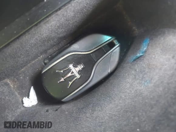 ✅ 2015 Maserati Quattroporte S Q4 • VIN: ZAM56RRA6F1143442 • Лот: 41497666. Опубликован ранее на IAAI с пробегом 67 549 миль. Бесплатный доступ к архиву аукционных продаж из США и подробный отчёт об истории автомобиля на DreamBid. Изображение 11.