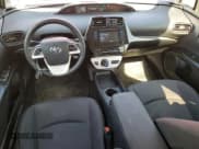 ✅ 2018 Toyota Prius Two • VIN: JTDKBRFU7J3585466 • Lot: 80578595. Wystawiony na Copart z przebiegiem 174 528 mil. Bezpłatny archiwum sprzedaży aukcyjnych z USA i szczegółowy raport historii pojazdu na DreamBid. Zdjęcie 8.