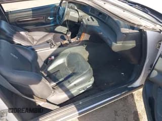 ✅ 1998 Lincoln Mark VIII • VIN: 1LNFM92V4WY615099 • Лот: 42197737. Опубликован ранее на IAAI с пробегом 145 768 миль. Бесплатный доступ к архиву аукционных продаж из США и подробный отчёт об истории автомобиля на DreamBid. Изображение 5.