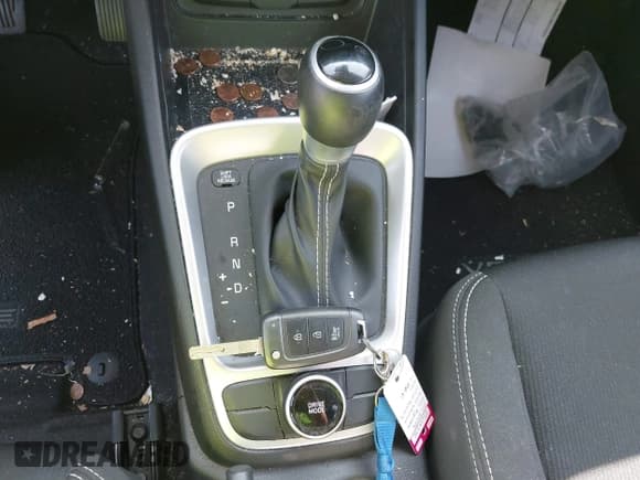 ✅ 2022 Hyundai Venue Limited • VIN: KMHRC8A3XNU185711 • Lot: 42195088. Listed on IAAI with 31,957 mi. Free auction sales archive from the USA and detailed vehicle history report at DreamBid. Image 11.