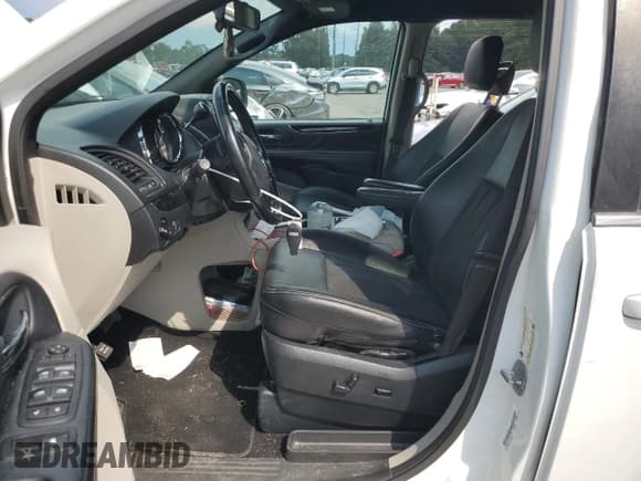 ✅ 2019 Dodge Grand Caravan SXT • VIN: 2C4RDGCG7KR719722 • Lot: 81640765. Wystawiony na Copart z przebiegiem 157 537 mil. Bezpłatny archiwum sprzedaży aukcyjnych z USA i szczegółowy raport historii pojazdu na DreamBid. Zdjęcie 7.