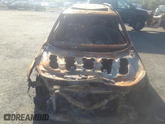 ✅ 2018 Toyota RAV4 Hybrid XLE • VIN: JTMRJREV3JD250808 • Lot: 37746079. Wystawiony na IAAI z przebiegiem 12 307 mil. Bezpłatny archiwum sprzedaży aukcyjnych z USA i szczegółowy raport historii pojazdu na DreamBid. Zdjęcie 6.