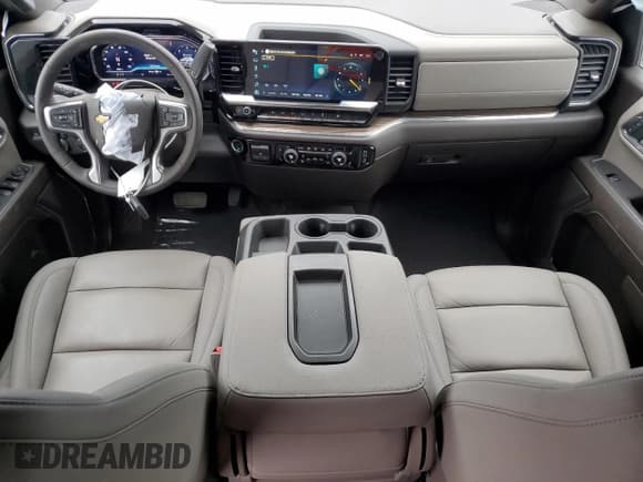 ✅ 2025 Chevrolet Silverado 1500 • VIN: 3GCPKDEK4SG121364 • Лот: 54825305. Опубликован ранее на Copart с пробегом 4 708 миль. Бесплатный доступ к архиву аукционных продаж из США и подробный отчёт об истории автомобиля на DreamBid. Изображение 8.