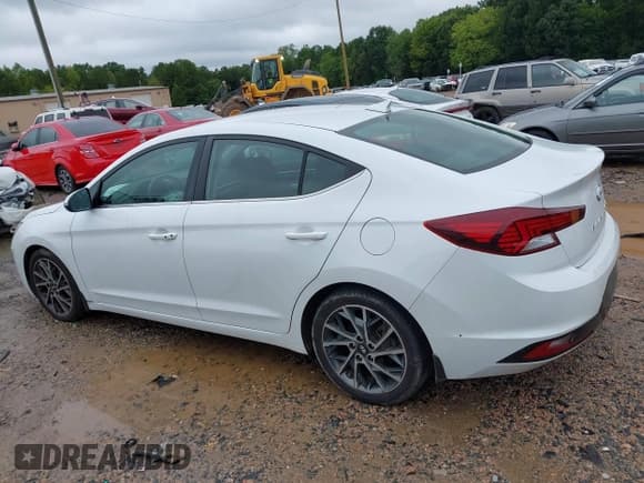 ✅ 2020 Hyundai Elantra SEL • VIN: 5NPD84LF7LH500729 • Lot: 42931384. Listed on IAAI with 136,057 mi. Free auction sales archive from the USA and detailed vehicle history report at DreamBid. Image 14.