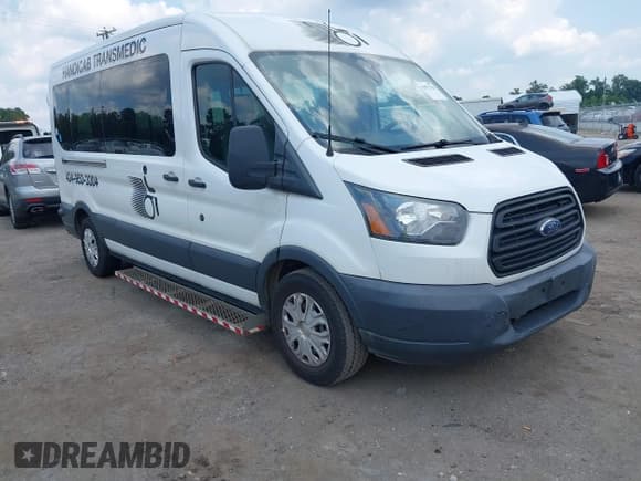 ✅ 2018 Ford Transit Passenger XL • VIN: 1FBZX2CM9JKA14387 • Lot: 42872784. Listed on IAAI with 419,192 mi. Free auction sales archive from the USA and detailed vehicle history report at DreamBid. Image 1.