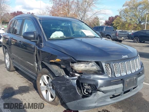 ✅ 2014 Jeep Compass Latitude • VIN: 1C4NJDEB5ED788746 • Lot: 43545418. Wystawiony na IAAI z przebiegiem 154 074 mil. Bezpłatny archiwum sprzedaży aukcyjnych z USA i szczegółowy raport historii pojazdu na DreamBid. Zdjęcie 1.