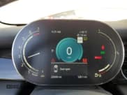 ✅ 2022 MINI Hardtop Cooper S • VIN: WMW53DH08N2P69508 • Lot: 66409995. Wystawiony na Copart z przebiegiem 25 000 mil. Bezpłatny archiwum sprzedaży aukcyjnych z USA i szczegółowy raport historii pojazdu na DreamBid. Zdjęcie 9.