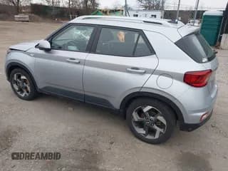 ✅ 2022 Hyundai Venue Limited • VIN: KMHRC8A31NU198069 • Lot: 41210423. Listed on IAAI with 12,397 mi. Free auction sales archive from the USA and detailed vehicle history report at DreamBid. Image 3.