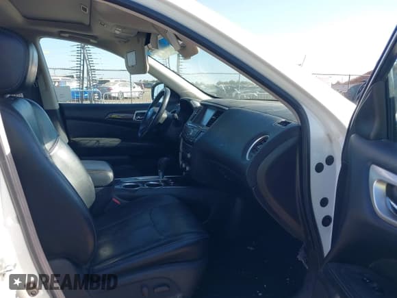 ✅ 2014 Nissan Pathfinder S • VIN: 5N1AR2MN8EC730154 • Lot: 42756118. Listed on IAAI with 168,328 mi. Free auction sales archive from the USA and detailed vehicle history report at DreamBid. Image 5.