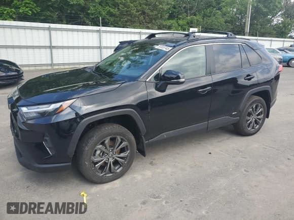 ✅ 2024 Toyota RAV4 Hybrid XLE Premium • VIN: 2T3B6RFV3RW053752 • Lot: 59369745. Wystawiony na Copart z przebiegiem 8 356 mil. Bezpłatny archiwum sprzedaży aukcyjnych z USA i szczegółowy raport historii pojazdu na DreamBid. Zdjęcie 1.