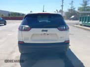 ✅ 2019 Jeep Cherokee Latitude Plus • VIN: 1C4PJMLBXKD122621 • Lot: 43424403. Listed on IAAI with 127,608 mi. Free auction sales archive from the USA and detailed vehicle history report at DreamBid. Image 16.