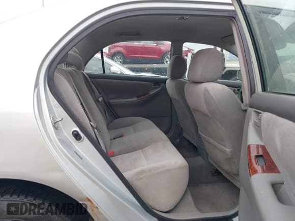 ✅ 2006 Toyota Corolla CE • VIN: 2T1BR32E46C694585 • Lot: 43820125. Listed on IAAI with 171,826 mi. Free auction sales archive from the USA and detailed vehicle history report at DreamBid. Image 8.