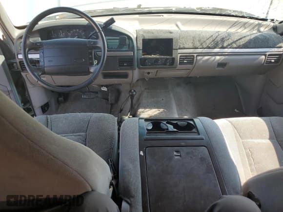 ✅ 1996 Ford Bronco Custom • VIN: 1FMEU15H2TLA98333 • Lot: 67065144. Wystawiony na Copart z przebiegiem 347 019 mil. Bezpłatny archiwum sprzedaży aukcyjnych z USA i szczegółowy raport historii pojazdu na DreamBid. Zdjęcie 8.