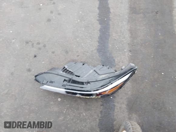 ✅ 2025 Hyundai Elantra SE • VIN: KMHLL4DG0SU877355 • Lot: 43251430. Listed on IAAI with 21,273 mi. Free auction sales archive from the USA and detailed vehicle history report at DreamBid. Image 12.