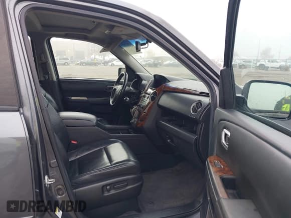 ✅ 2012 Honda Pilot EX-L • VIN: 5FNYF4H79CB003740 • Lot: 43812027. Listed on IAAI with 236,841 mi. Free auction sales archive from the USA and detailed vehicle history report at DreamBid. Image 5.