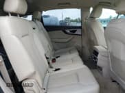 ✅ 2019 Audi Q7 Premium Plus • VIN: WA1LHAF72KD044247 • Lot: 82551235. Wystawiony na Copart z przebiegiem 80 596 mil. Bezpłatny archiwum sprzedaży aukcyjnych z USA i szczegółowy raport historii pojazdu na DreamBid. Zdjęcie 11.