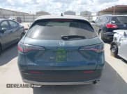 ✅ 2024 Honda HR-V Sport • VIN: 3CZRZ1H56RM708275 • Lot: 43347980. Wystawiony na IAAI z przebiegiem 23 533 mil. Bezpłatny archiwum sprzedaży aukcyjnych z USA i szczegółowy raport historii pojazdu na DreamBid. Zdjęcie 17.