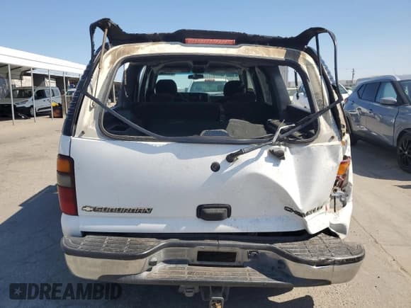 ✅ 2002 Chevrolet Suburban LS • VIN: 1GNEC16T82J219779 • Лот: 61617045. Опубликован ранее на Copart с пробегом 307 726 миль. Бесплатный доступ к архиву аукционных продаж из США и подробный отчёт об истории автомобиля на DreamBid. Изображение 6.