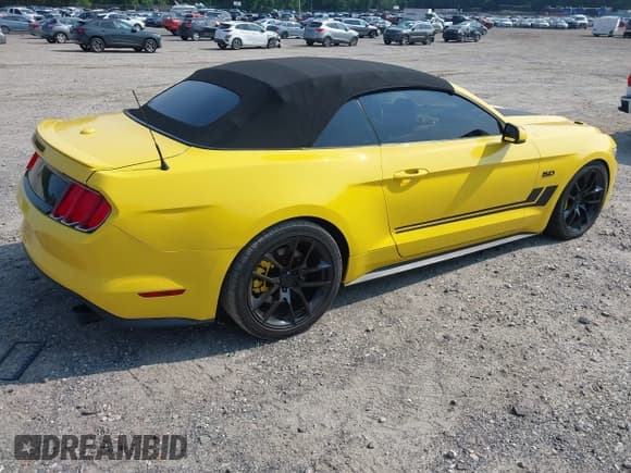 ✅ 2015 Ford Mustang GT Premium • VIN: 1FATP8FF9F5323726 • Lot: 42479740. Listed on IAAI with 68,581 mi. Free auction sales archive from the USA and detailed vehicle history report at DreamBid. Image 4.